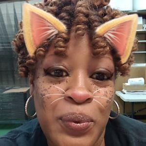 Meet your Posher, Christal